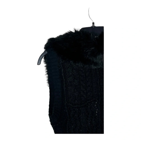 1419.‎ LAUREN RALPH LAUREN KNITTED SLEEVELESS VEST WITH FAUX FUR BLACK IN COLOR - Picture 8 of 9